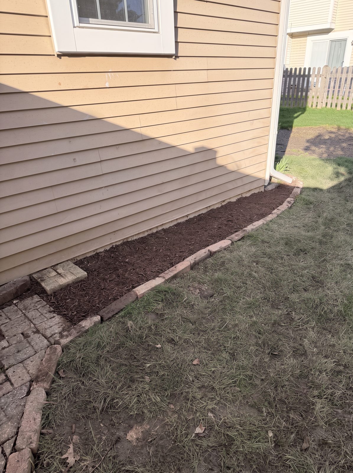 Mulching & bed edging